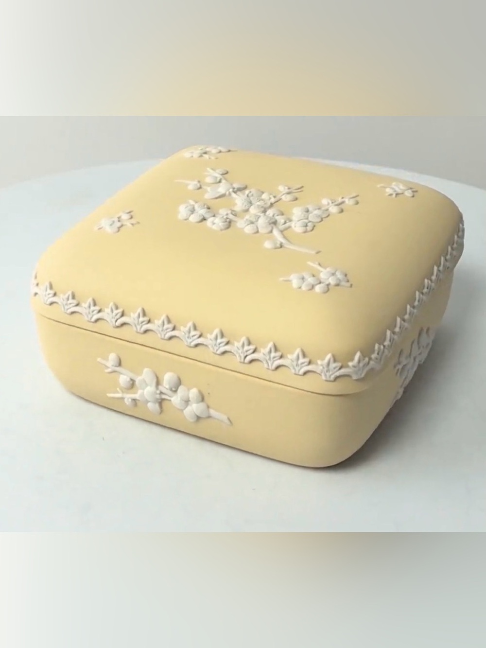 Vntage Wedgwood Primrose Yellow Jasperware square trinket box